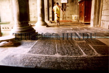 Image Id : 3871602 <span>Date : 2004-11-23 <span>Category : Religion and Belief</span>