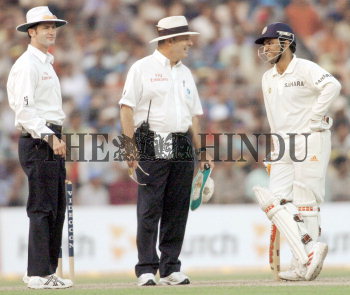 Image Id : 3905675 <span>Date : 2004-11-29 <span>Category : Sport</span>