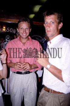 Image Id : 3919195 <span>Date : 1993-01-06 <span>Category : Sport</span>