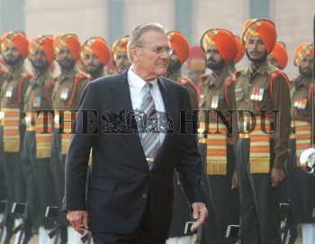 Image Id : 3959364 <span>Date : 2004-12-09 <span>Category : Politics</span>