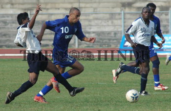 Image Id : 3960465 <span>Date : 2004-12-09 <span>Category : Sport</span>