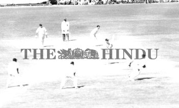Image Id : 3970199 <span>Date : 1950-11-08 <span>Category : Sport</span>