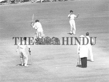 Image Id : 4022060 <span>Date : 1950-11-07 <span>Category : Sport</span>