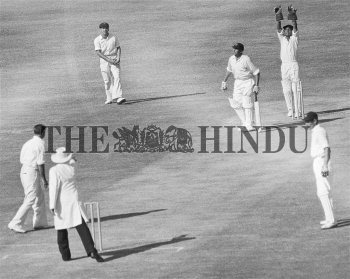 Image Id : 4022195 <span>Date : 1951-01-20 <span>Category : Sport</span>