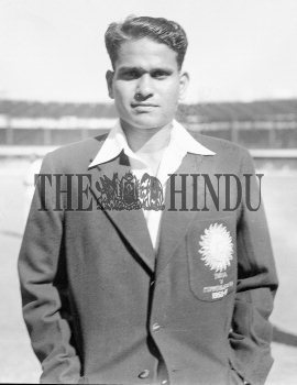 Image Id : 4029937 <span>Date : 1950-11-01 <span>Category : Sport</span>
