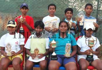 Image Id : 4332844 <span>Date : 2005-02-12 <span>Category : Sport</span>