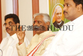 Image Id : 4349444 <span>Date : 2005-02-15 <span>Category : Politics</span>