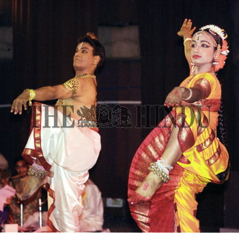 Image Id : 4356633 <span>Date : 2005-02-16 <span>Category : Arts Culture and Entertainment</span>