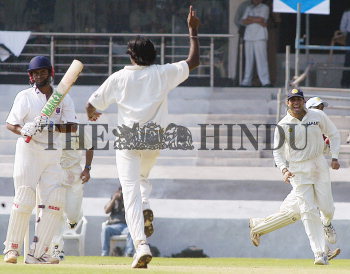 Image Id : 4398846 <span>Date : 2005-02-23 <span>Category : Sport</span>