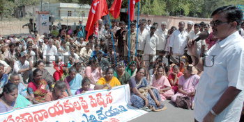 Image Id : 4455324 <span>Date : 2005-03-04 <span>Category : Politics</span>