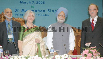 Image Id : 4471913 <span>Date : 2005-03-07 <span>Category : Politics</span>