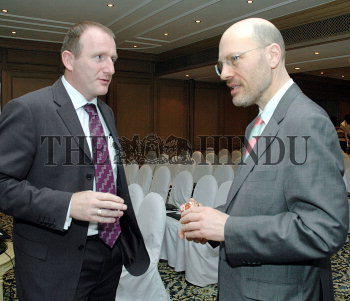 Image Id : 4472339 <span>Date : 2005-03-07 <span>Category : Economy Business and Finance</span>