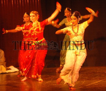 Image Id : 4499845 <span>Date : 2005-03-11 <span>Category : Arts Culture and Entertainment</span>