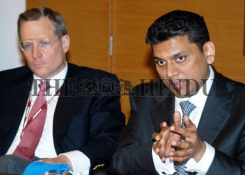 Image Id : 4527480 <span>Date : 2005-03-16 <span>Category : Economy Business and Finance</span>