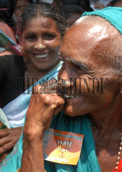 Image Id : 4557562 <span>Date : 2005-03-21 <span>Category : Politics</span>