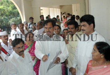 Image Id : 4569284 <span>Date : 2005-03-23 <span>Category : Politics</span>