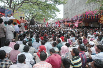 Image Id : 4600303 <span>Date : 2005-03-29 <span>Category : Politics</span>