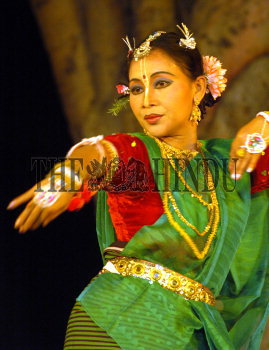 Image Id : 4616208 <span>Date : 2005-03-31 <span>Category : Arts Culture and Entertainment</span>