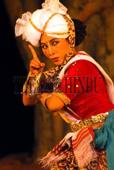 Image Id : 4616217 <span>Date : 2005-03-31 <span>Category : Arts Culture and Entertainment</span>