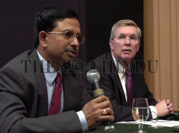 Image Id : 4616342 <span>Date : 2005-03-31 <span>Category : Economy Business and Finance</span>