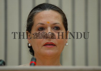 Image Id : 4678250 <span>Date : 2005-04-09 <span>Category : Politics</span>