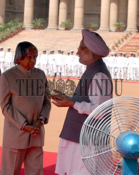 Image Id : 4707686 <span>Date : 2005-04-14 <span>Category : Politics</span>