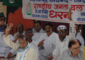 Image Id : 4765478 <span>Date : 2005-04-23 <span>Category : Politics</span>