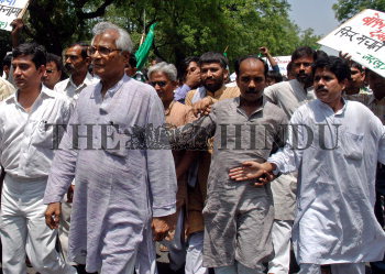 Image Id : 4776641 <span>Date : 2005-04-25 <span>Category : Politics</span>