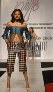 Image Id : 4803076 <span>Date : 2005-04-29 <span>Category : Arts Culture and Entertainment</span>