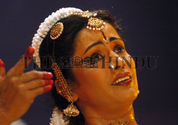 Image Id : 4826663 <span>Date : 2005-05-03 <span>Category : Arts Culture and Entertainment</span>