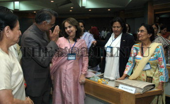 Image Id : 4856373 <span>Date : 2005-05-08 <span>Category : Politics</span>