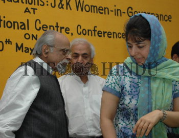Image Id : 4869291 <span>Date : 2005-05-10 <span>Category : Politics</span>