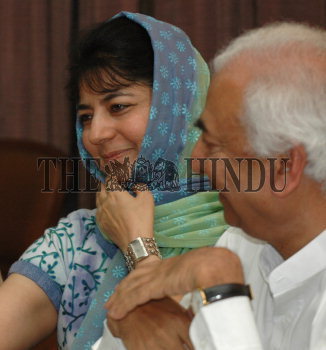 Image Id : 4869310 <span>Date : 2005-05-10 <span>Category : Politics</span>