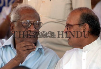 Image Id : 4881090 <span>Date : 2005-05-12 <span>Category : Politics</span>