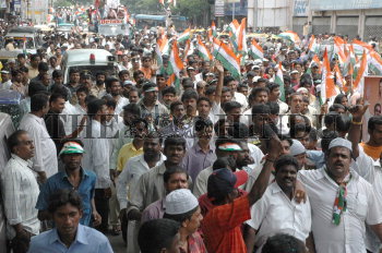 Image Id : 4882046 <span>Date : 2005-05-12 <span>Category : Politics</span>
