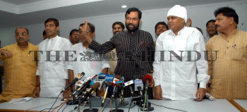 Image Id : 4882272 <span>Date : 2005-05-12 <span>Category : Politics</span>