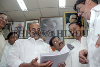 Image Id : 4893166 <span>Date : 2005-05-14 <span>Category : Politics</span>