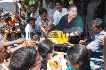 Image Id : 4906439 <span>Date : 2005-05-16 <span>Category : Politics</span>