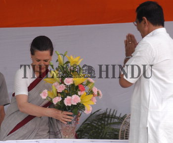 Image Id : 4984090 <span>Date : 2005-05-28 <span>Category : Politics</span>