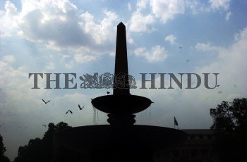 Image Id : 5028139 <span>Date : 2005-06-04 <span>Category : Weather</span>