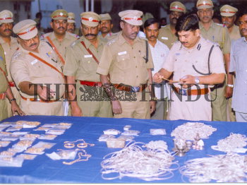 Image Id : 5129807 <span>Date : 2005-06-22 <span>Category : Crime Law and Justice</span>