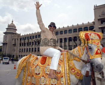 Image Id : 5175590 <span>Date : 2005-06-30 <span>Category : Politics</span>
