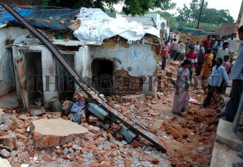 Image Id : 5274779 <span>Date : 2005-07-17 <span>Category : Disaster and Accident</span>