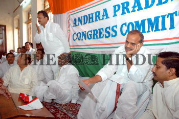 Image Id : 5279906 <span>Date : 2005-07-18 <span>Category : Politics</span>