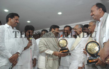 Image Id : 5381948 <span>Date : 2005-08-05 <span>Category : Politics</span>