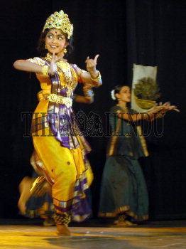 Image Id : 5410503 <span>Date : 2005-08-10 <span>Category : Arts Culture and Entertainment</span>