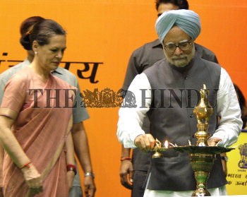 Image Id : 5471668 <span>Date : 2005-08-20 <span>Category : Politics</span>