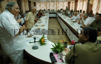 Image Id : 5513555 <span>Date : 2005-08-27 <span>Category : Crime Law and Justice</span>