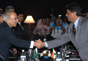 Image Id : 5522839 <span>Date : 2005-08-29 <span>Category : Politics</span>