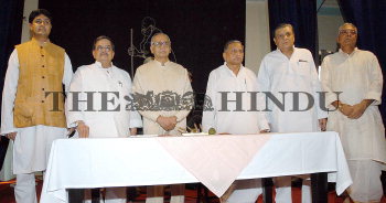 Image Id : 5588273 <span>Date : 2005-09-08 <span>Category : Politics</span>